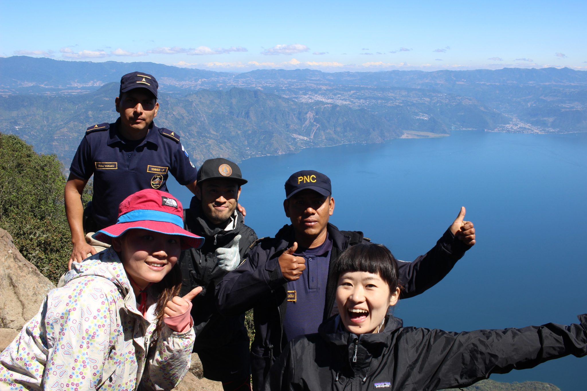 アティトラン湖を一望できる標高3000m超の山 ボルカン サンペドロ を登ってみた チームトラベラー 海外旅行 世界一周のバイブル