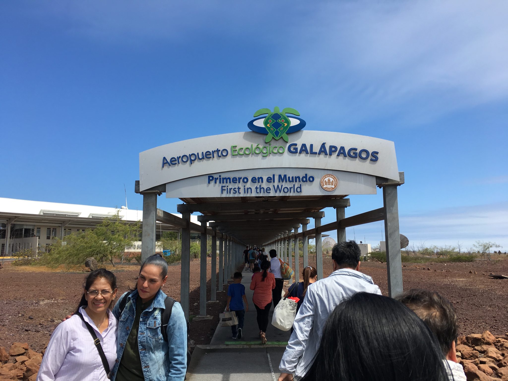 ガラパゴスの中心 サンタクルス島のおすすめ観光 シュノーケルスポット モデルコース 宿 必要日数 全費用まとめ チームトラベラー 海外旅行 世界一周のバイブル